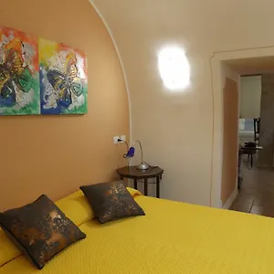 https://casa-portici-torri-del-benaco.hotelinveneto.com